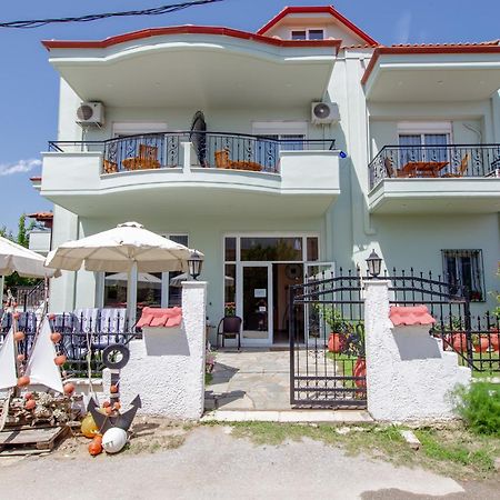 Athanasia Inn Vrasná Exterior foto
